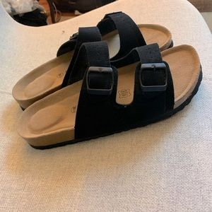 NEW CUSHIONAIRE Women's Lane Cork Footbed Sandal